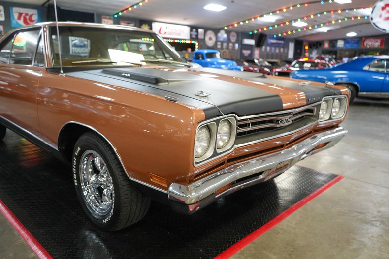 1969 Plymouth GTX 29