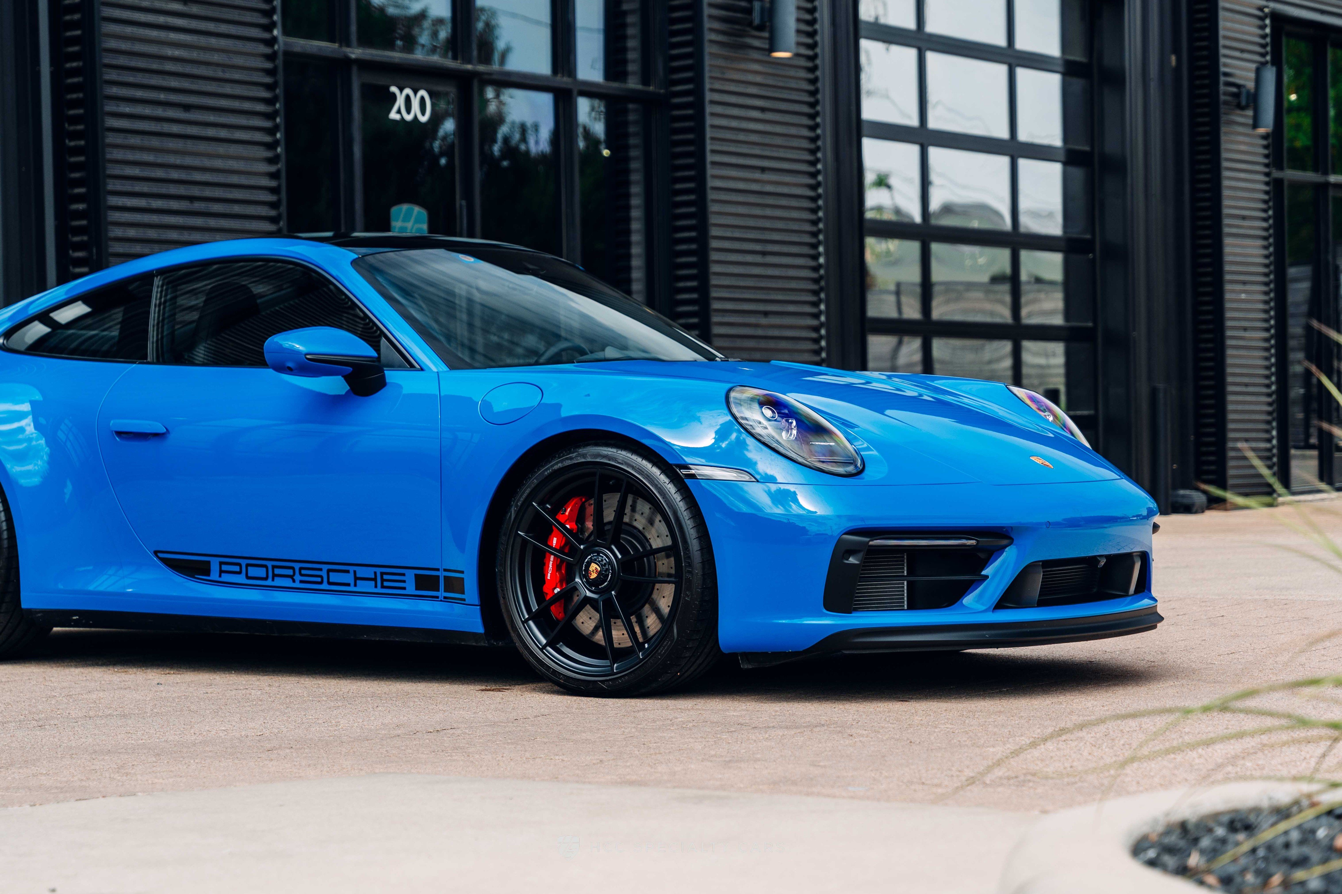 2023 Porsche 911 GTS - Photo 9