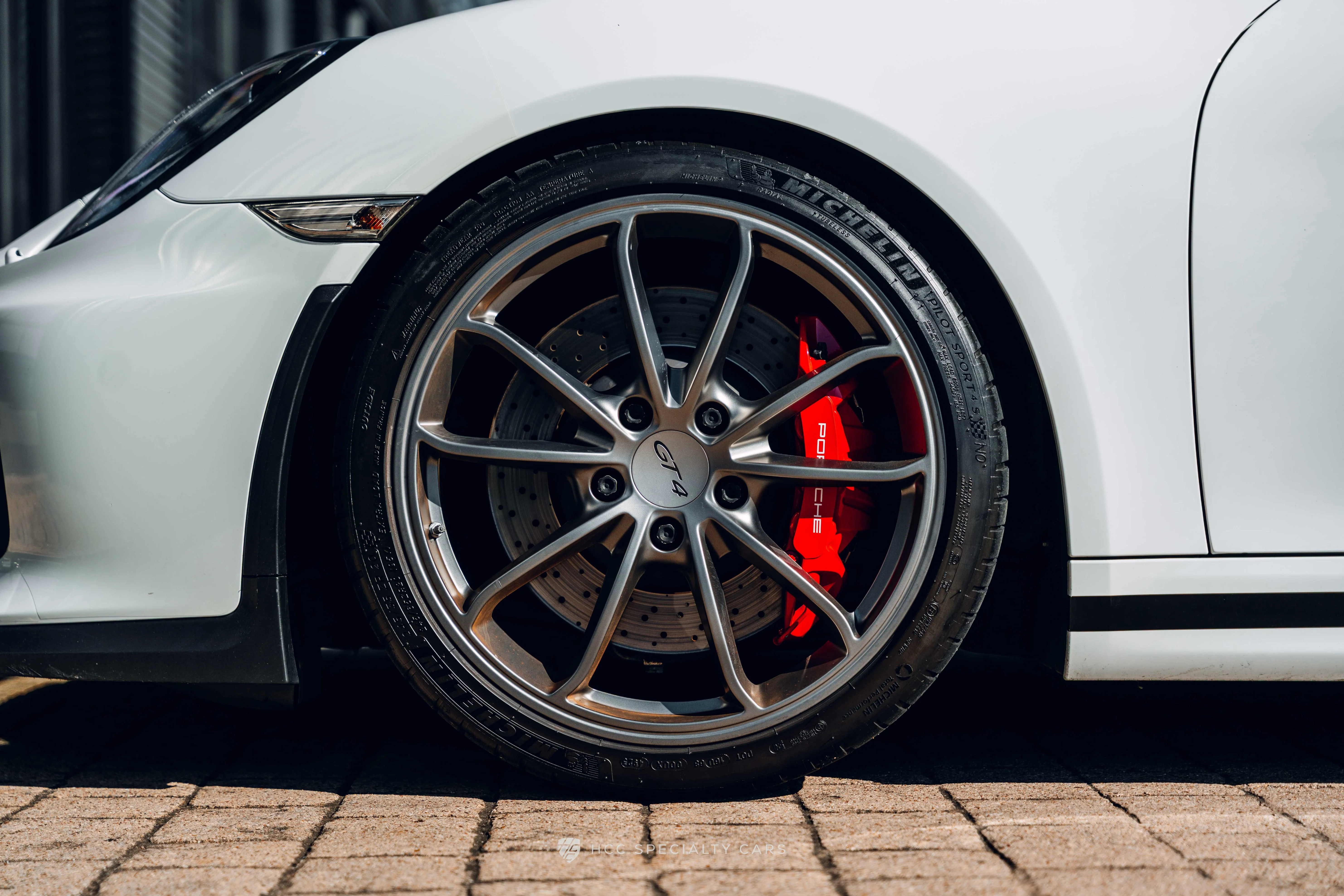 2016 Porsche Cayman GT4 - Photo 32