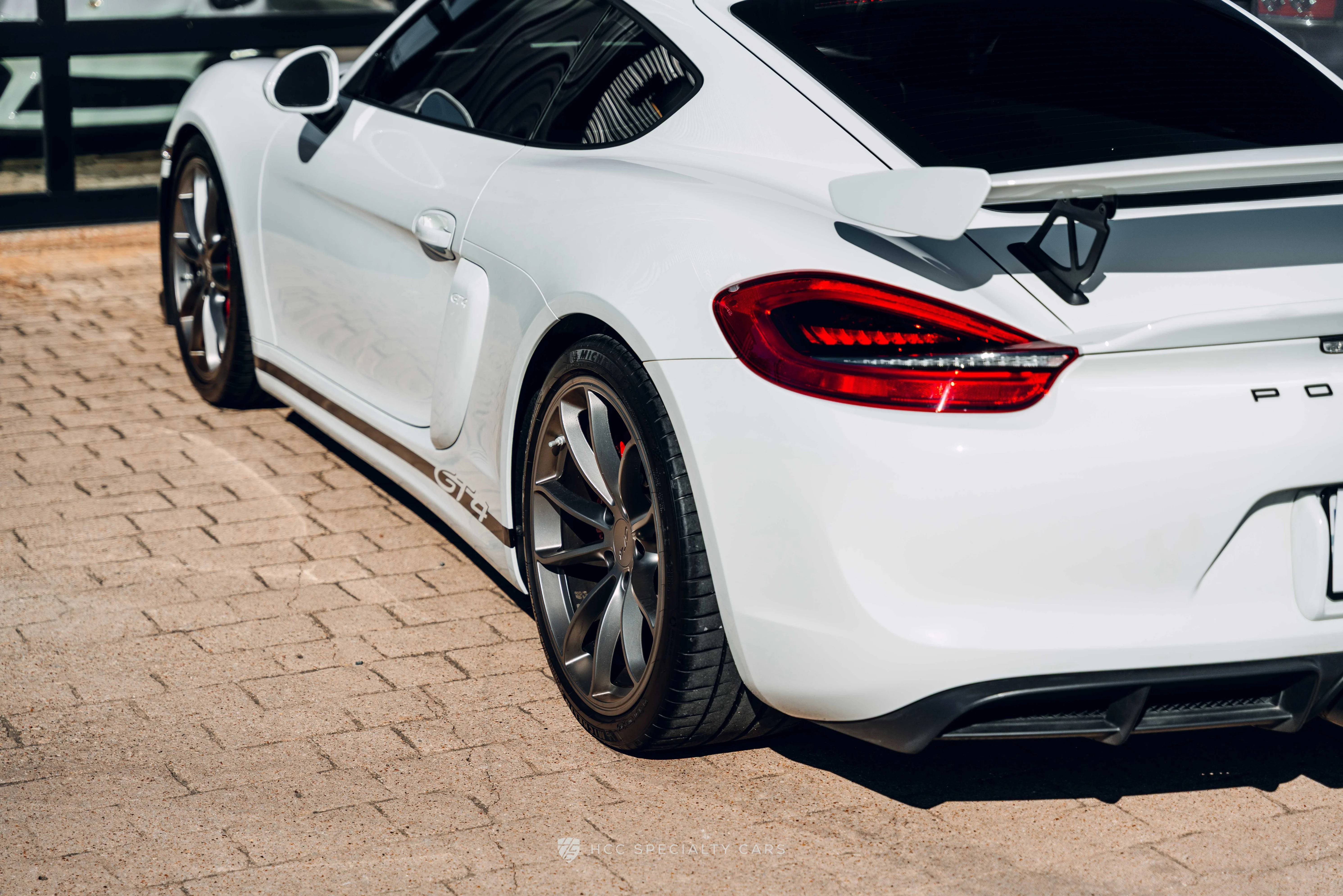 2016 Porsche Cayman GT4 - Photo 25