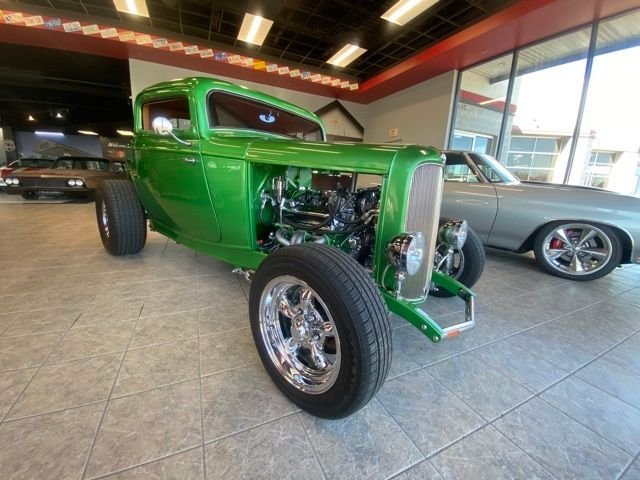 1932 Ford 2 door coupe
