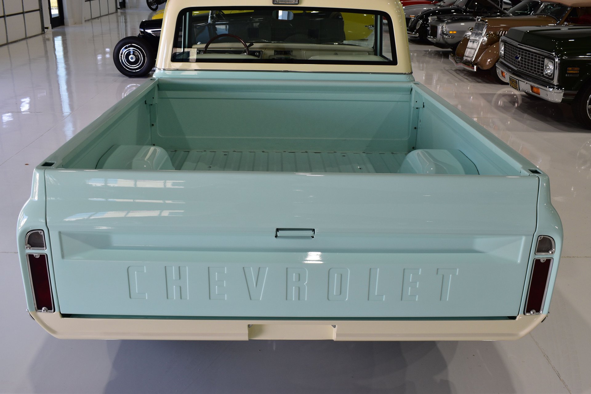 For Sale 1971 Chevrolet C10 Short Bed Resto-Mod 565ci