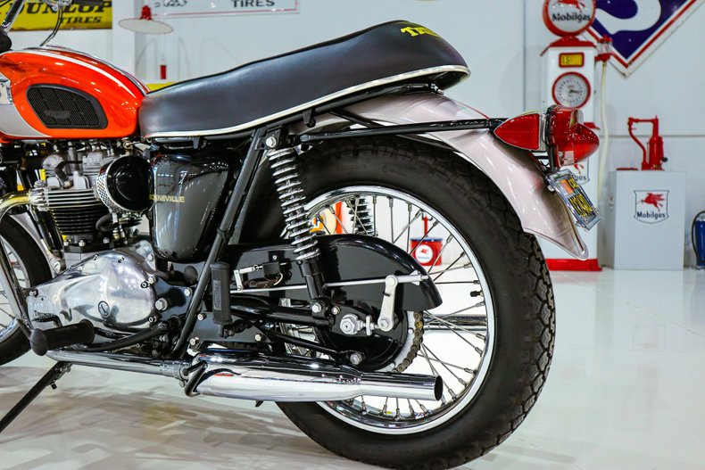 For Sale 1969 Triumph 650 BONNEVILLE T120R