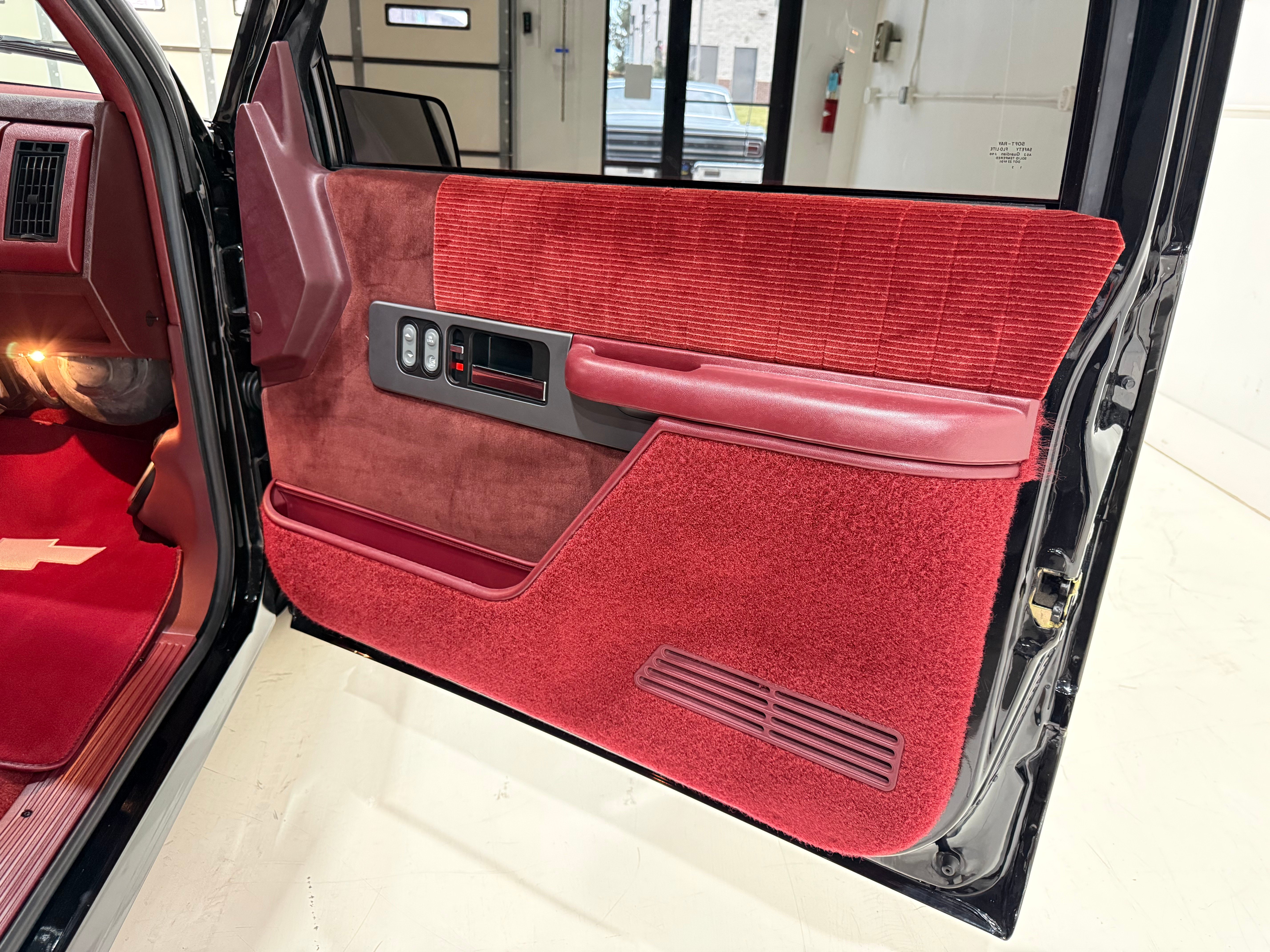 1990 Chevrolet GMT400 - Photo 28
