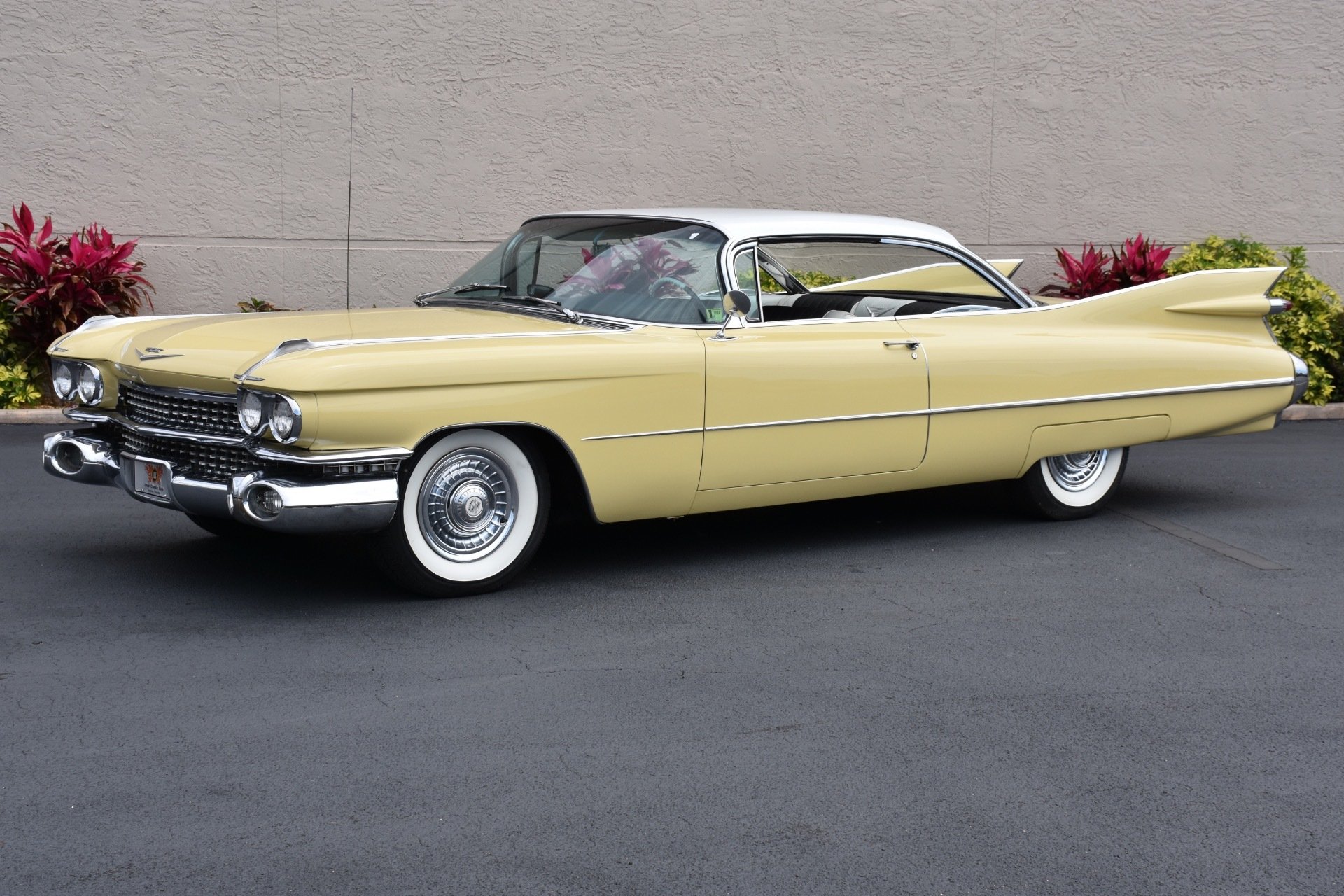 1959 Cadillac Coupe de Ville – Style and Luxury Landmark插图2