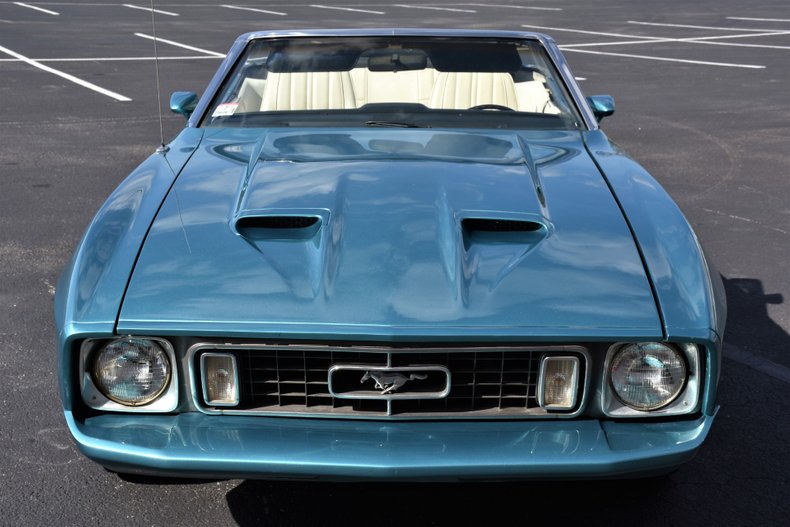 1973 ford mustang