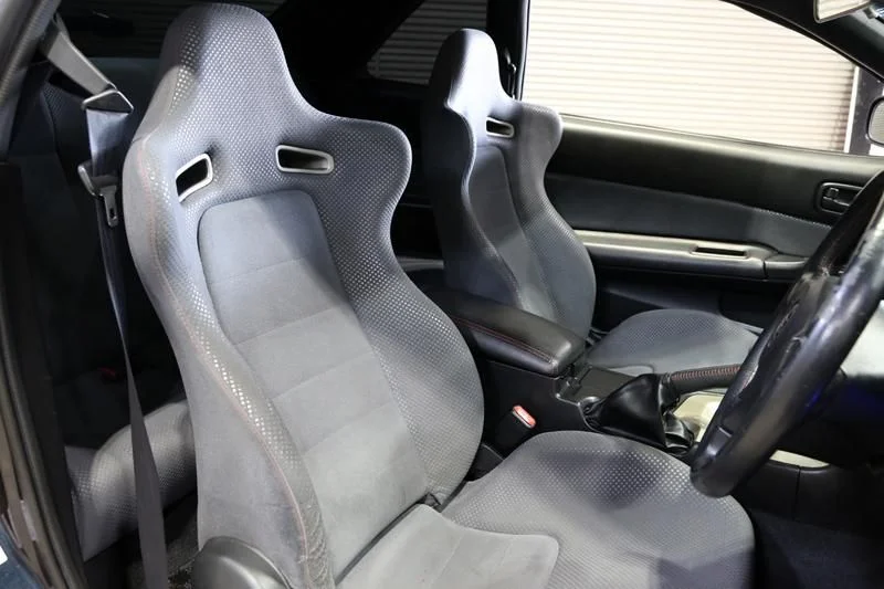 R34 seats