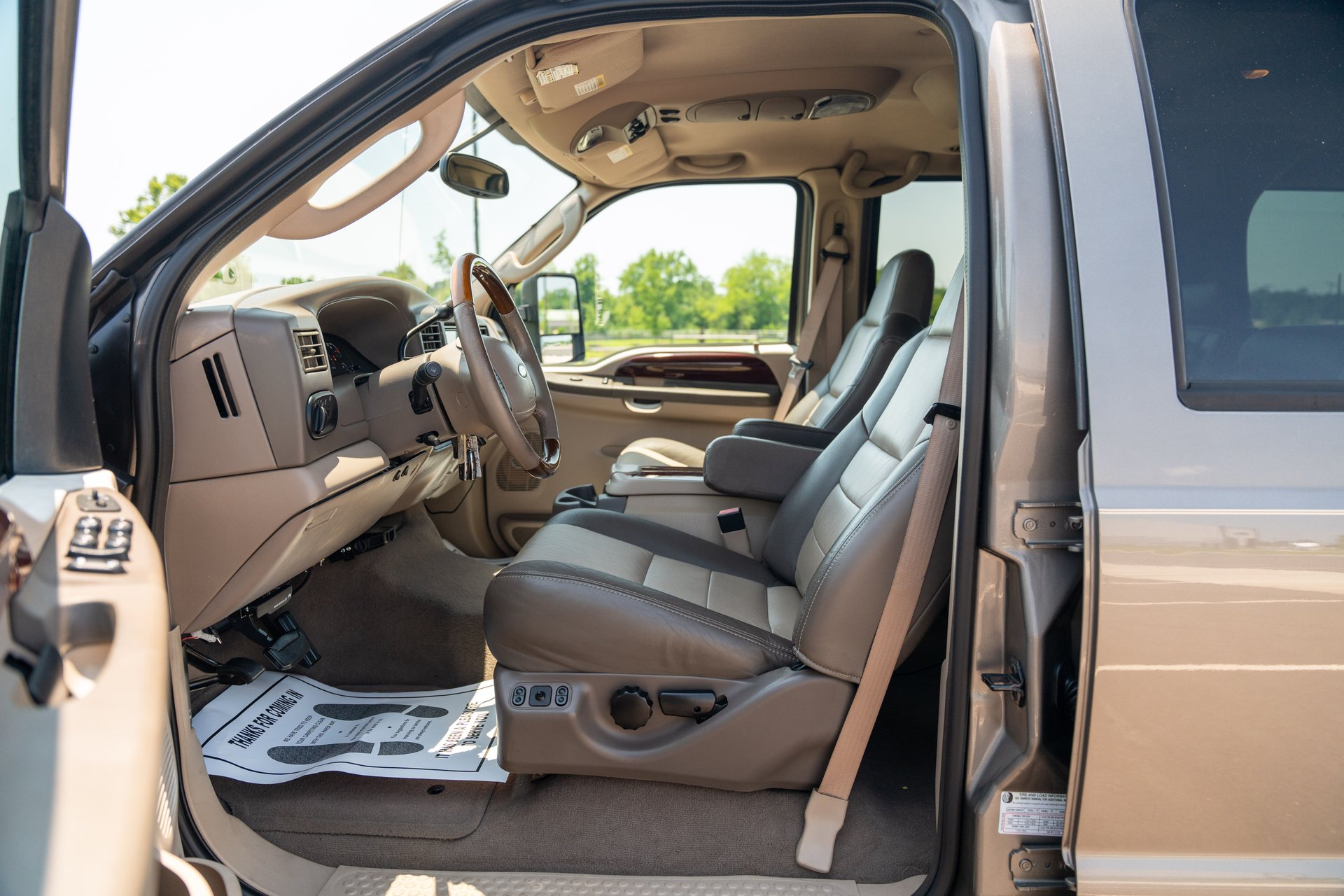 2004 Ford Excursion | King of Cars and Trucks