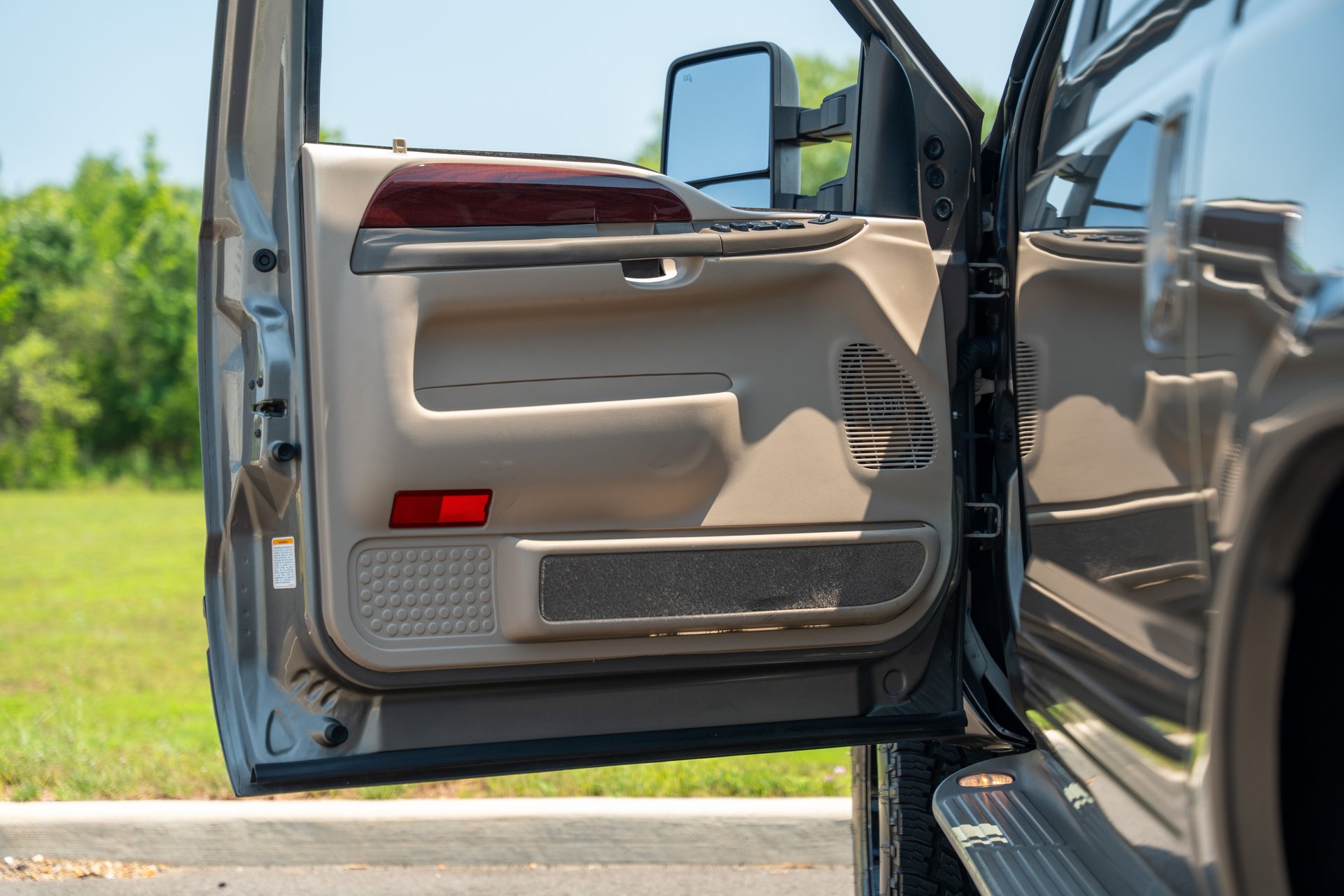 2004 Ford Excursion | King of Cars and Trucks