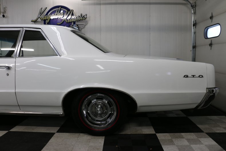 1964 Pontiac GTO 13