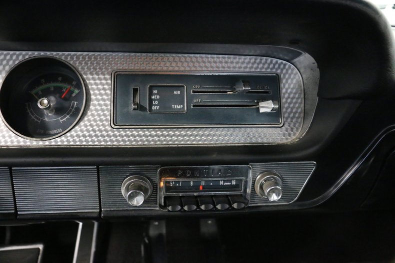 1964 Pontiac GTO 29