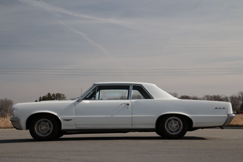 1964 Pontiac GTO 20