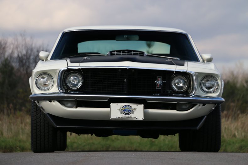 1969 Ford Mustang Fastback 11
