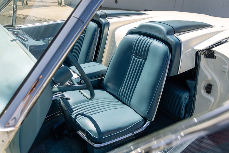 1964 Ford Thunderbird 268