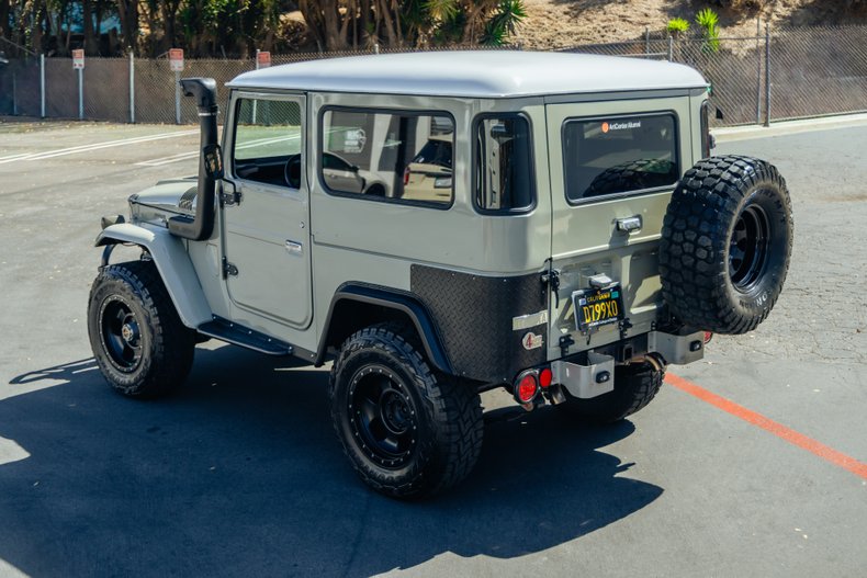 1969 Toyota FJ 40 2