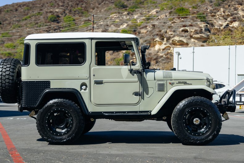1969 Toyota FJ 40 4