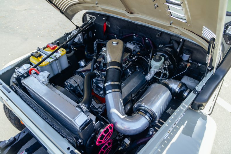 1969 Toyota FJ 40 12