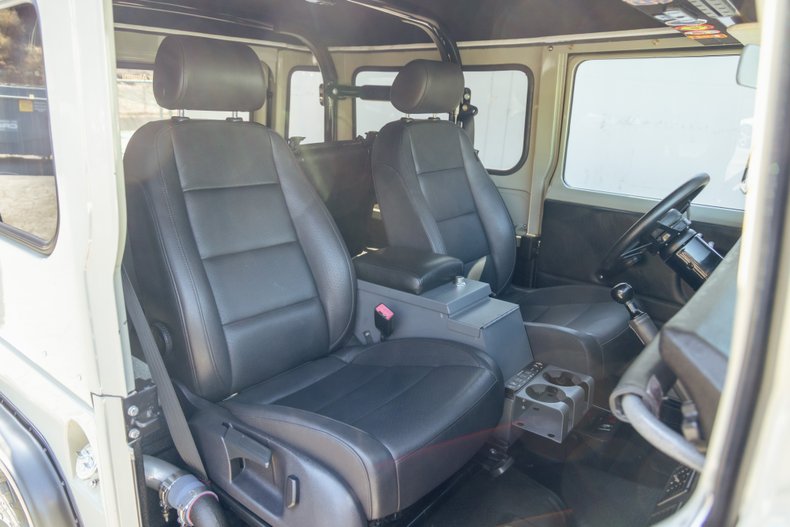 1969 Toyota FJ 40 9