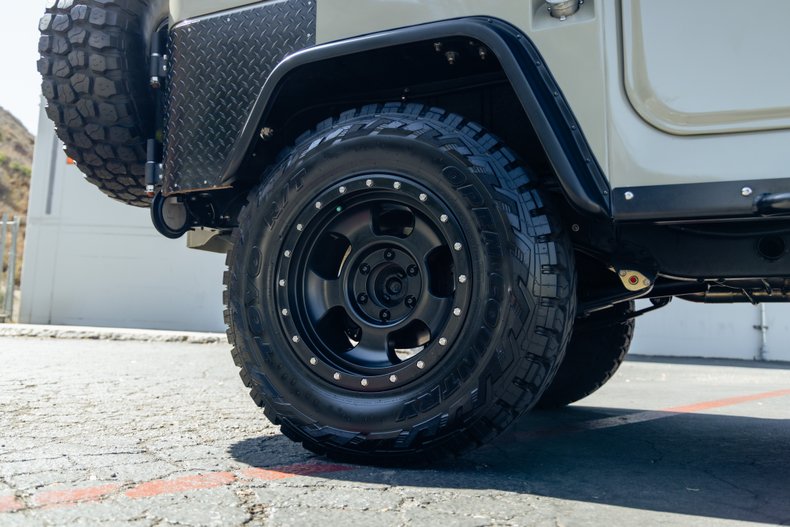 1969 Toyota FJ 40 140
