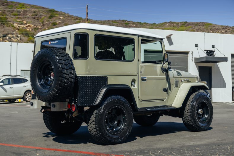 1969 Toyota FJ 40 5