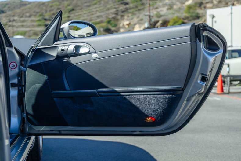2006 Porsche Cayman S 49