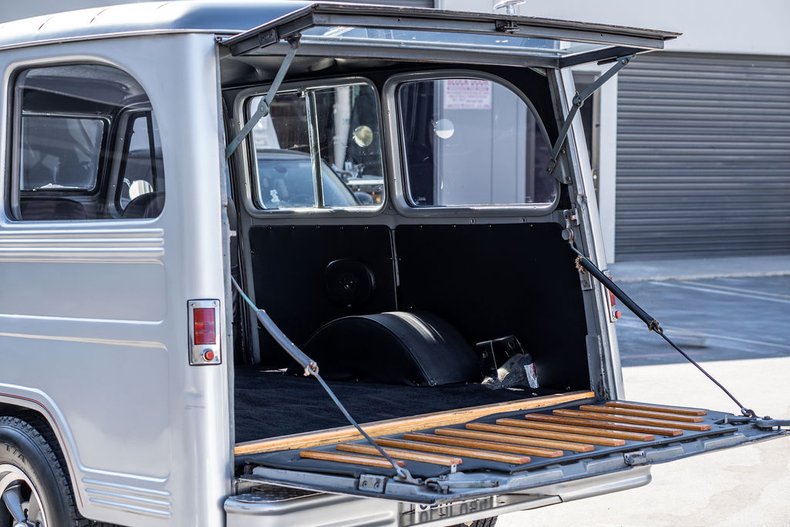 1962 Willys Wagoneer 57