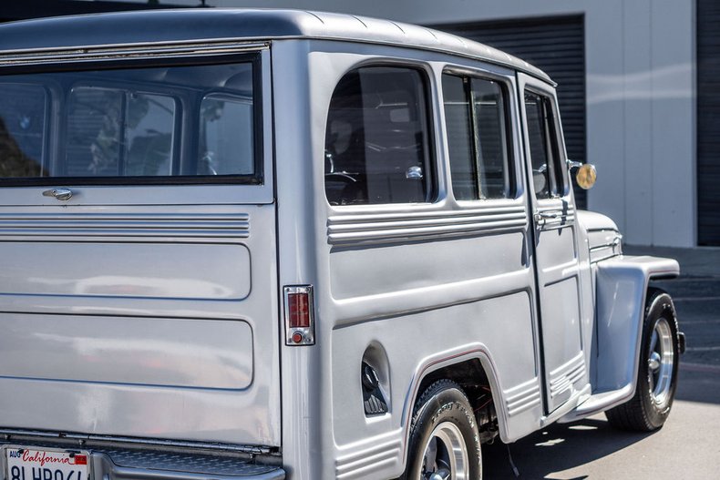 1962 Willys Wagoneer 62
