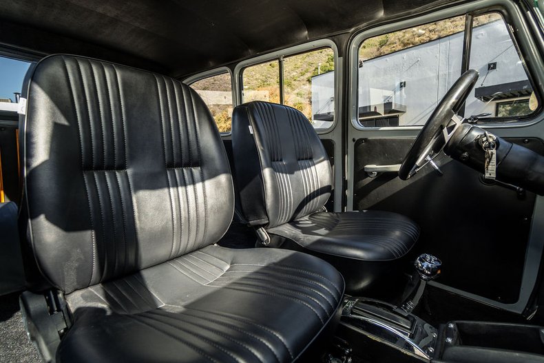 1962 Willys Wagoneer 95