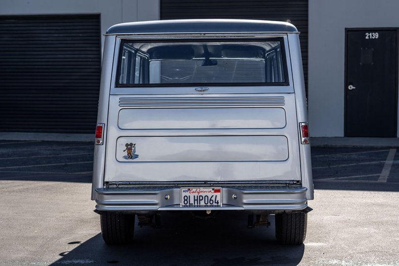 1962 Willys Wagoneer 43