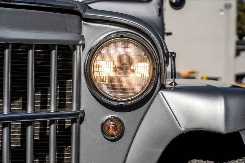 1962 Willys Wagoneer 39