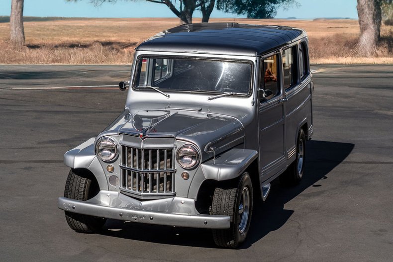 1962 Willys Wagoneer 25