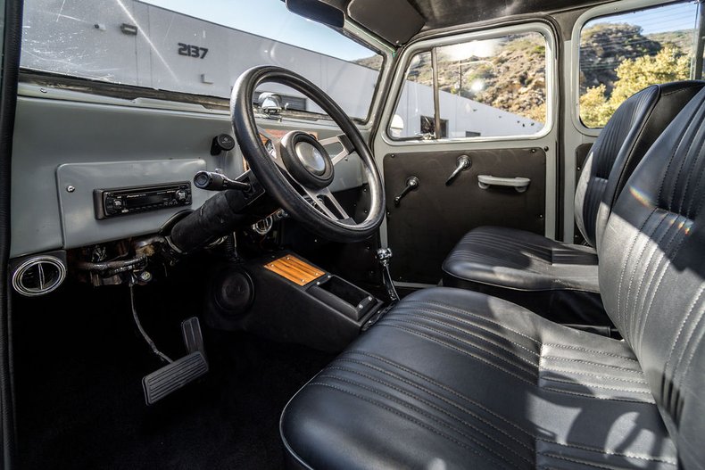 1962 Willys Wagoneer 5