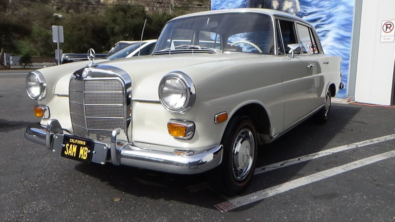 1968 Mercedes-Benz 200