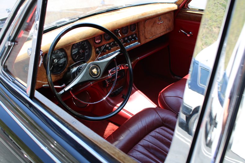 1965 Jaguar Mark II 17