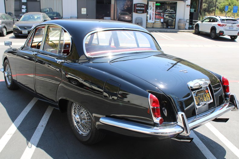 1965 Jaguar Mark II 13