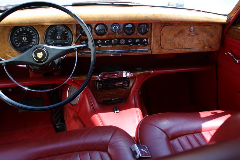 1965 Jaguar Mark II 21