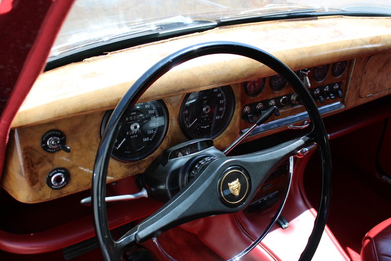 1965 Jaguar Mark II 25