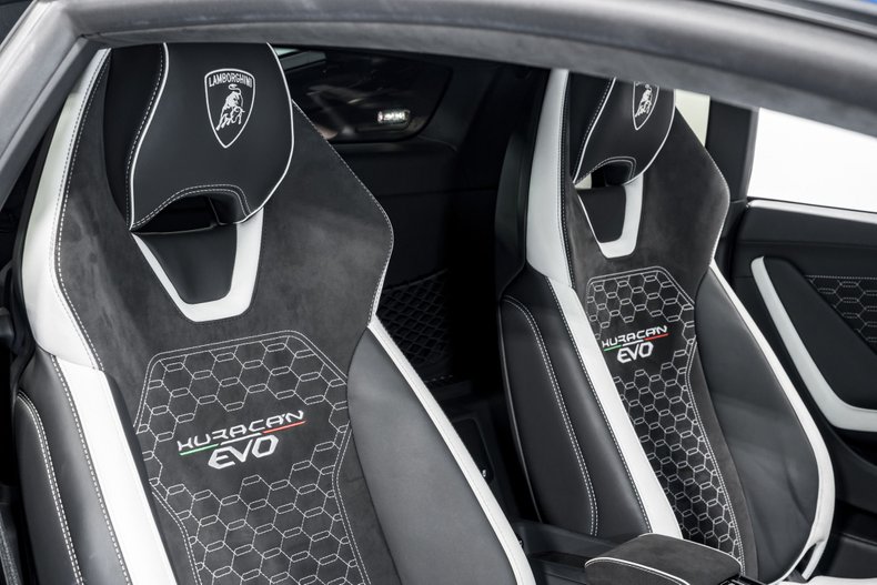 2021 Lamborghini Huracan EVO Coupe RWD - Lamborghini Dallas