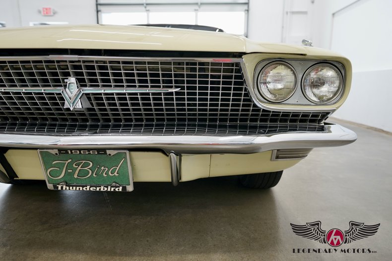 1966 Ford Thunderbird 11