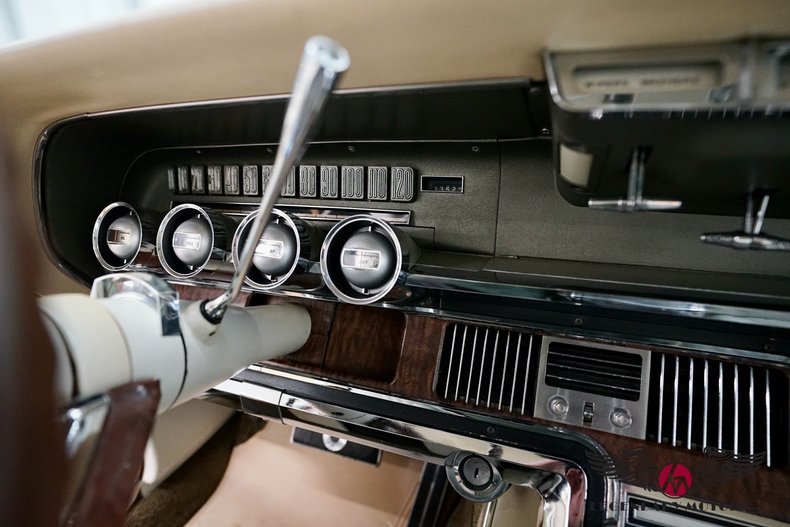 1966 Ford Thunderbird 72