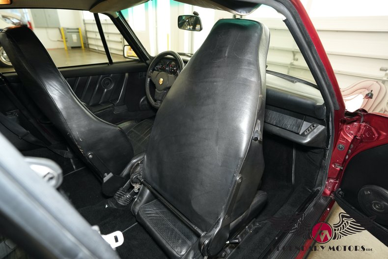1981 Porsche 911SC 32