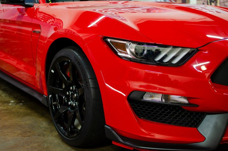 2016 Ford Shelby GT350R 3