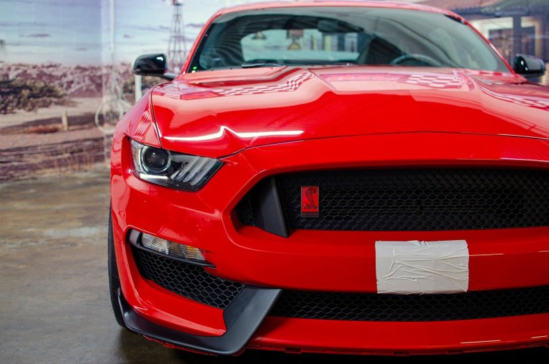 2016 Ford Shelby GT350R 11