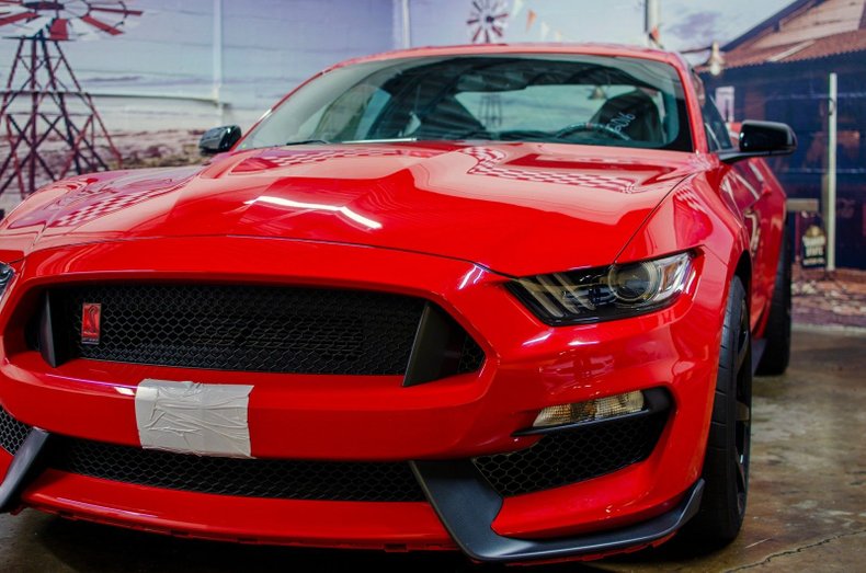 2016 Ford Shelby GT350R 13