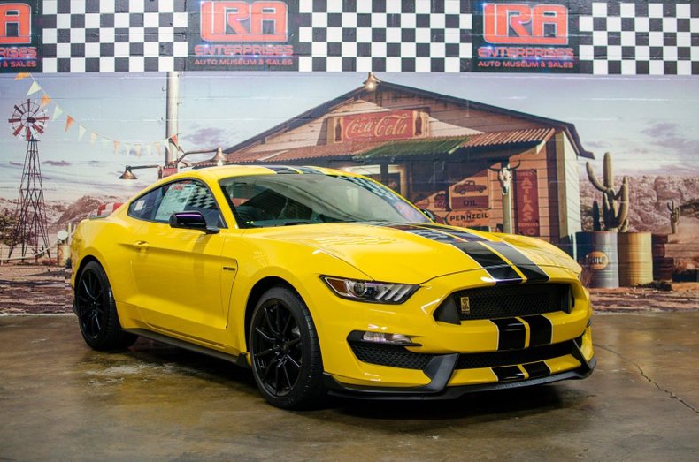 2016 Ford Shelby GT350 1