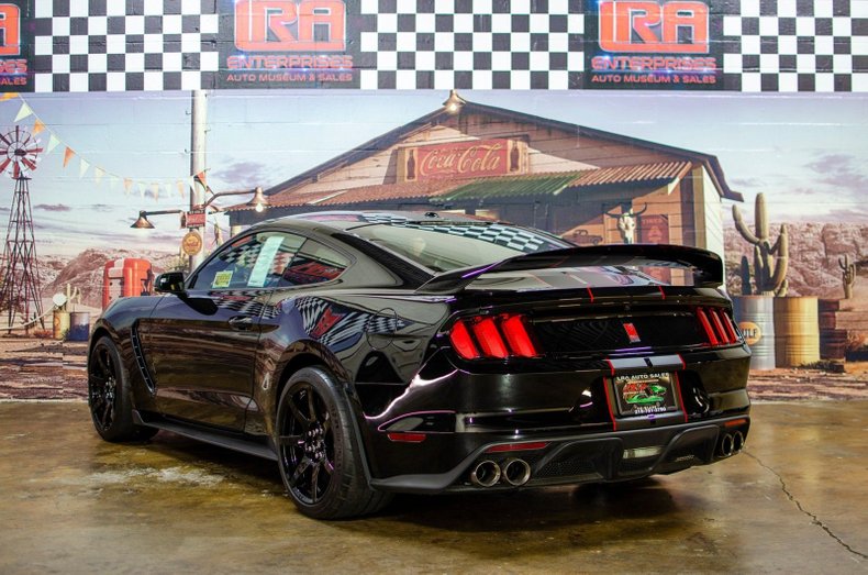 2017 Ford Shelby GT350R 35