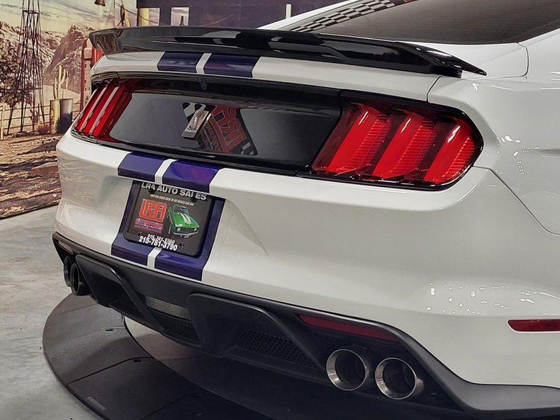 2016 Ford Shelby GT350 6