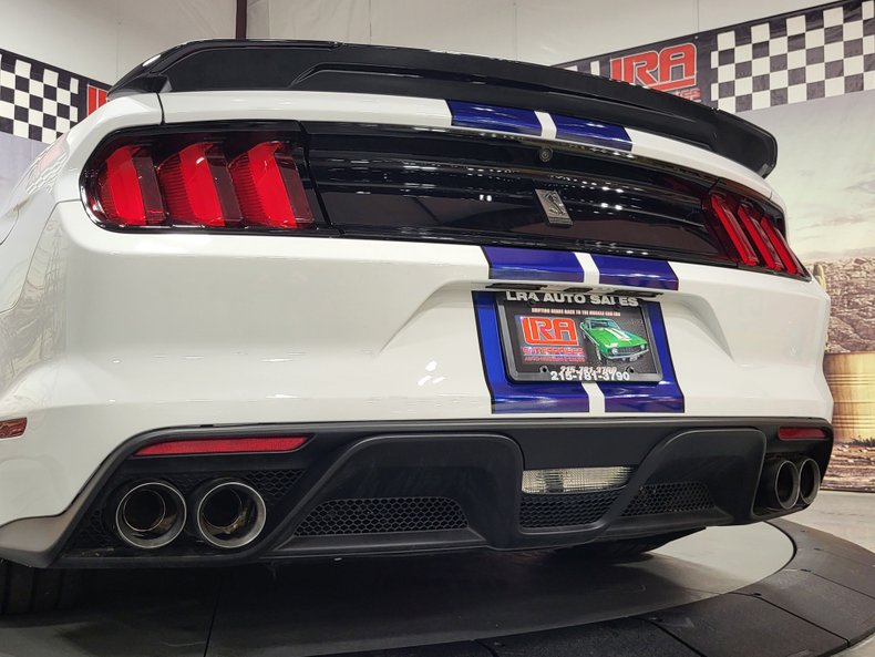 2016 Ford Shelby GT350 5