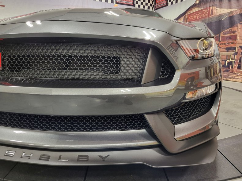 2019 Ford Shelby GT350R 11