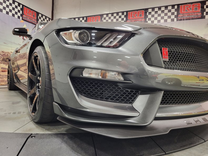 2019 Ford Shelby GT350R 13